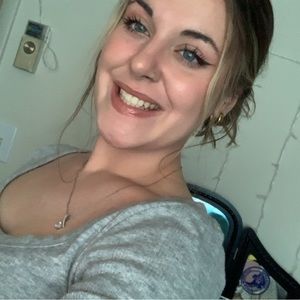 Meet your Posher, Eva